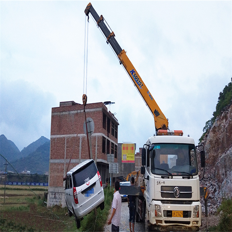 锡林郭勒道路交通事故救援吊装案例